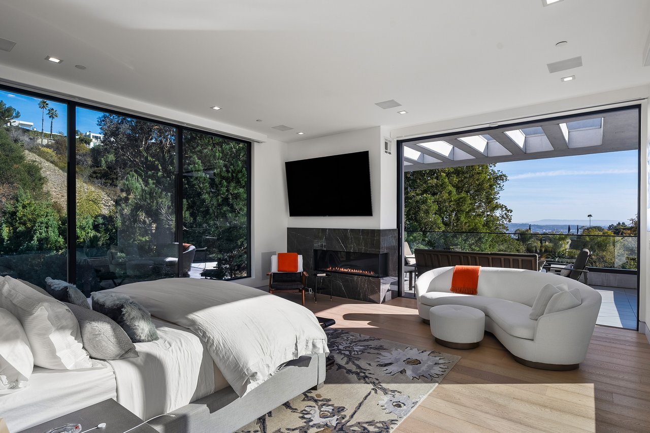 1527 Rising Glen Rd, Sunset Strip