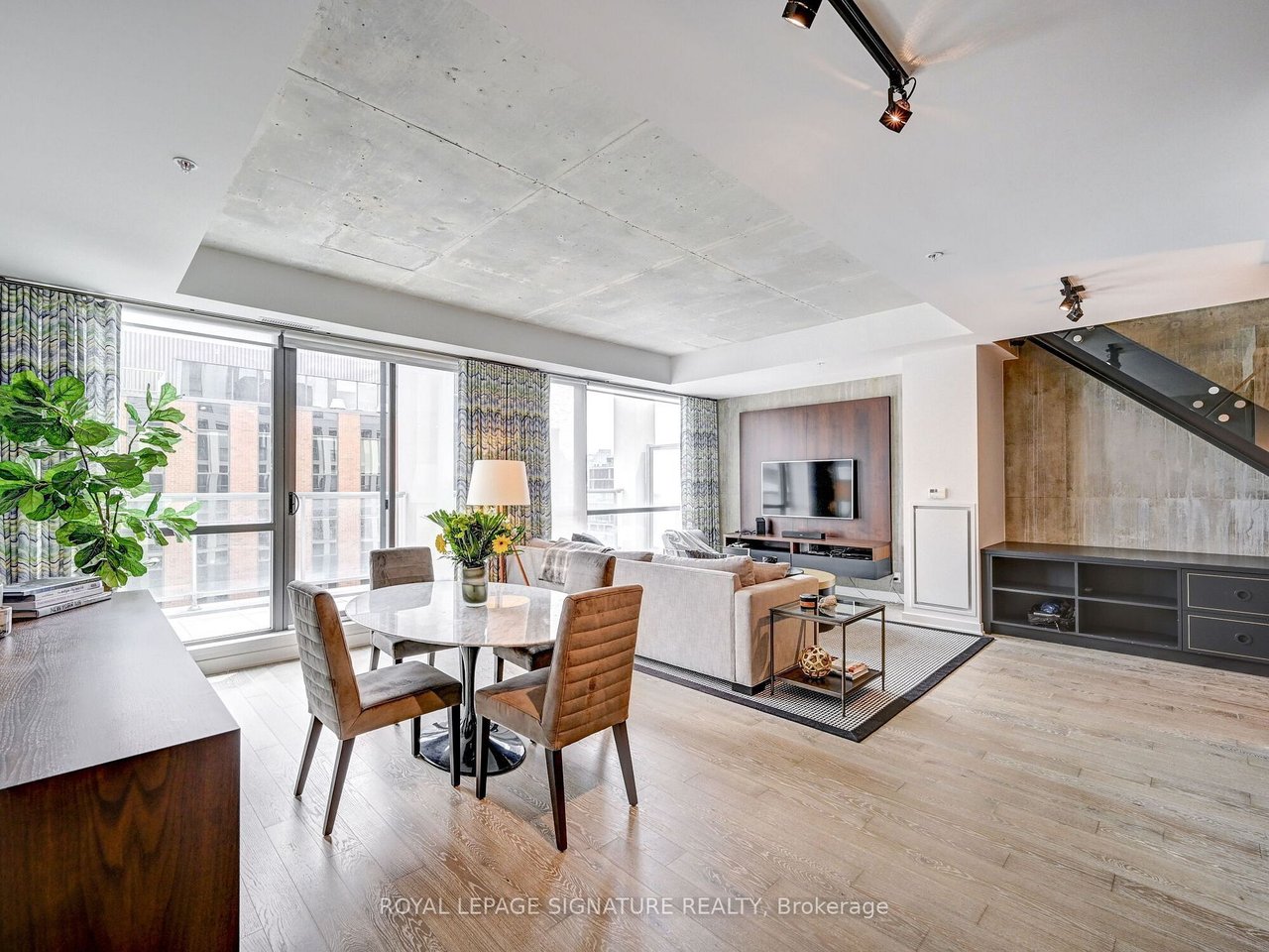 PRIME DOWNTOWN PENTHOUSE