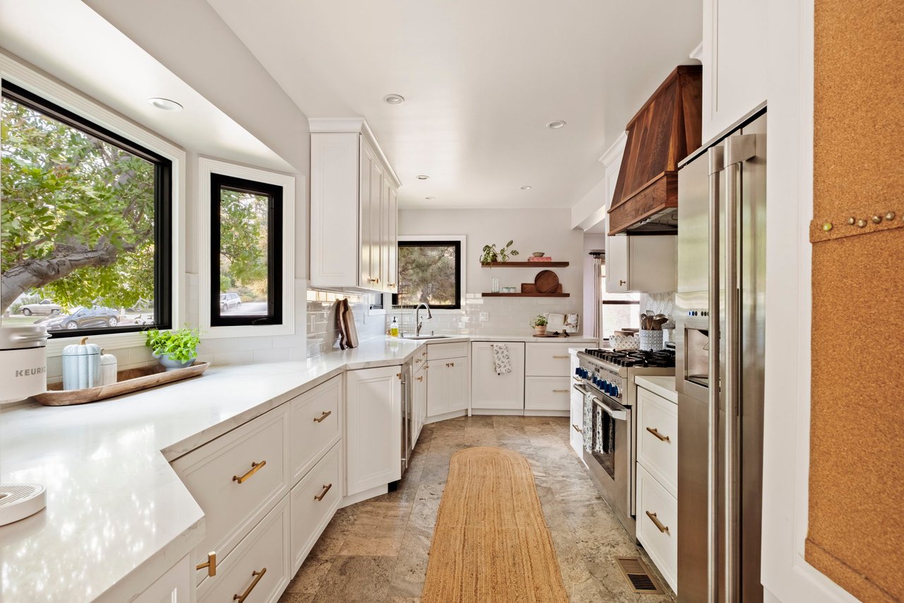 1274 Eagle Vista Drive