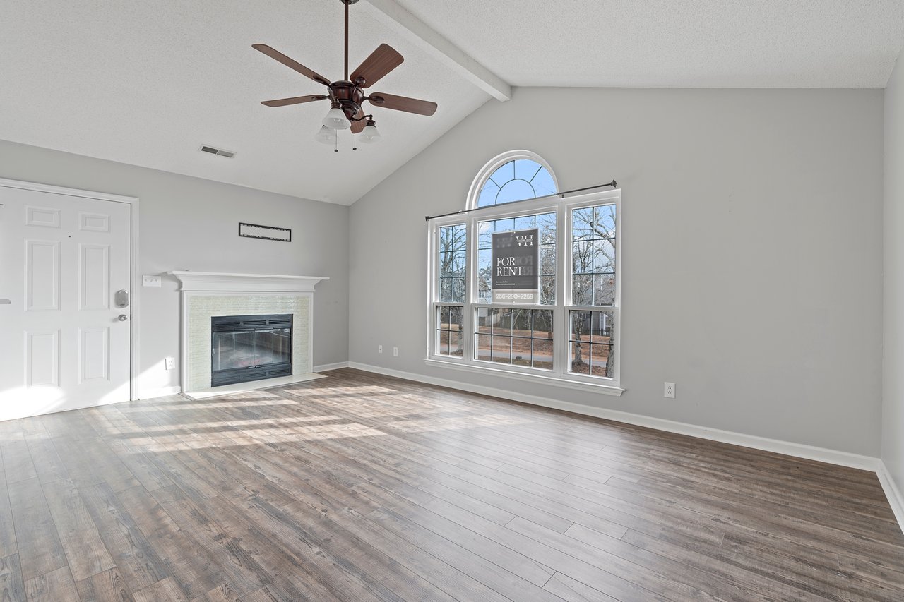 Madison Condo in Prime Location!