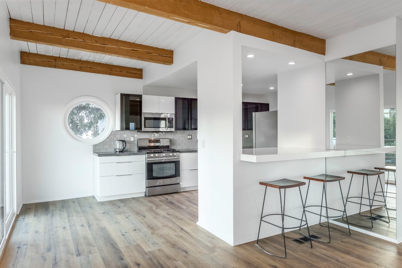 8560 Hollywood Blvd, Hollywood Hills