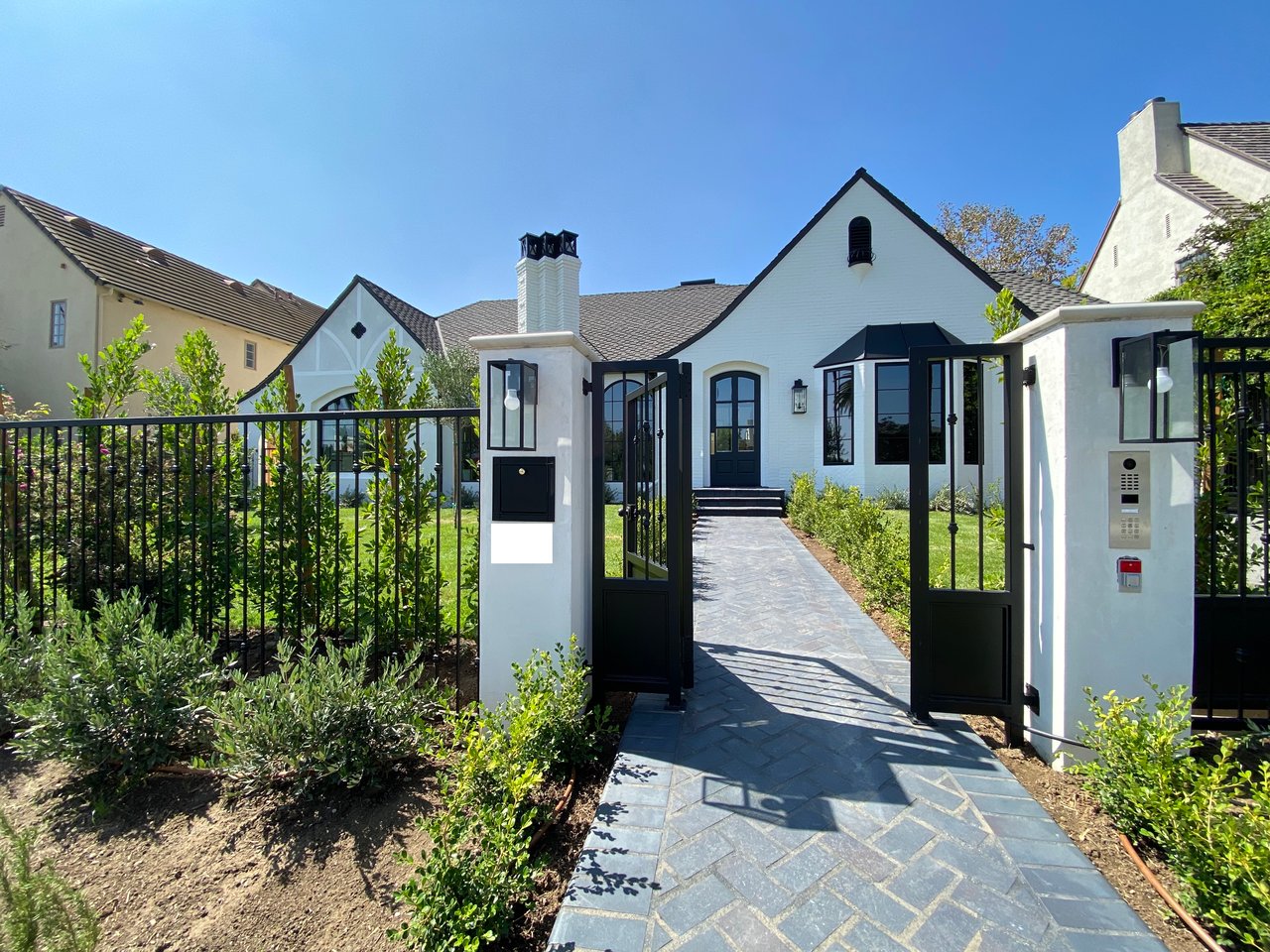 N Hillcrest, Beverly Hills