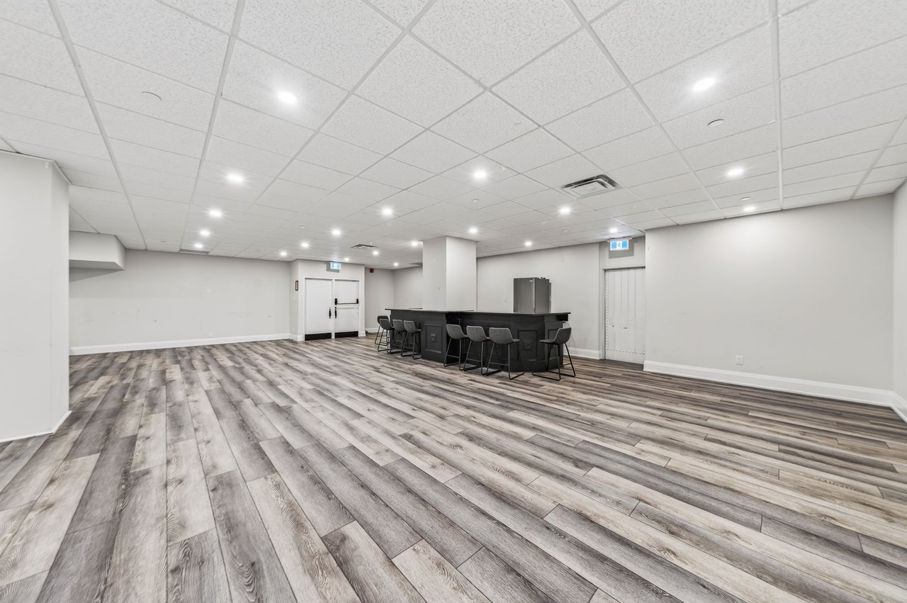2737 Keele St 312