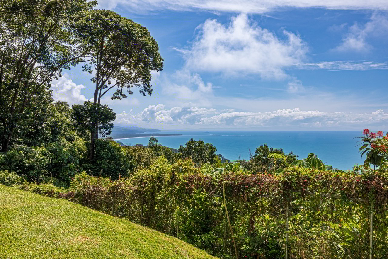 Luxury Estate in Escaleras - Incredible Ocean Views 5.5 Acres