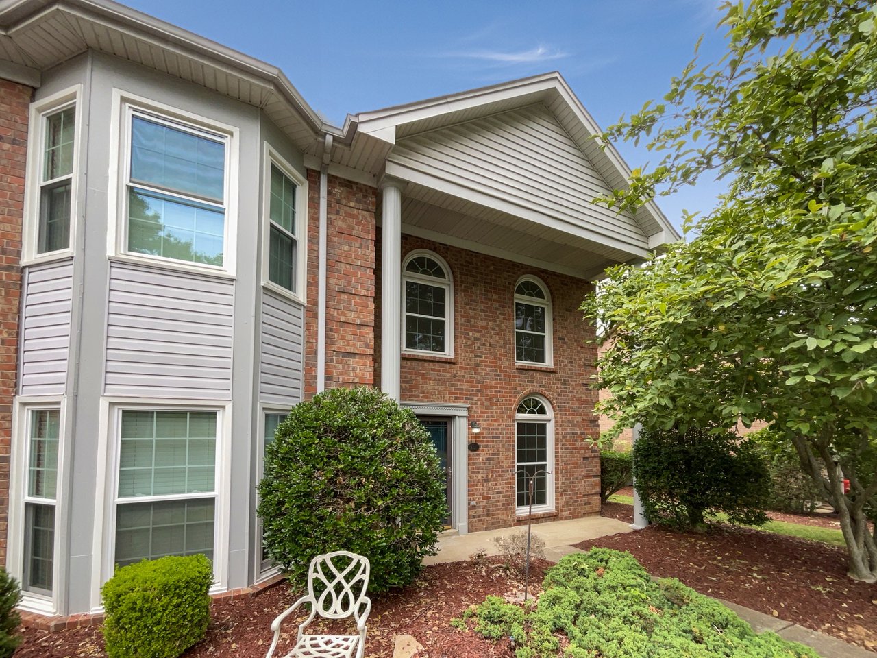407 Lakebrink Way