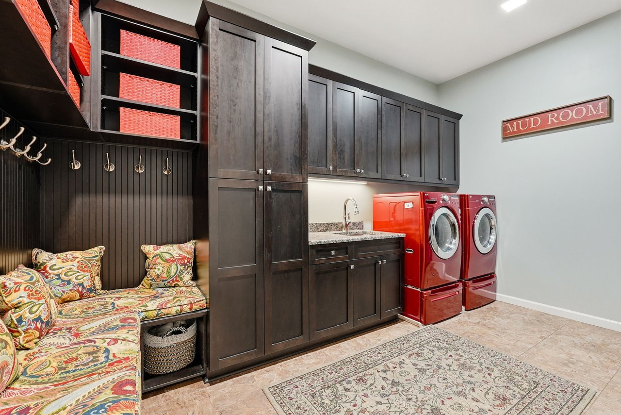 EXCLUSIVE LISTING  -  1234 Newbury Highland