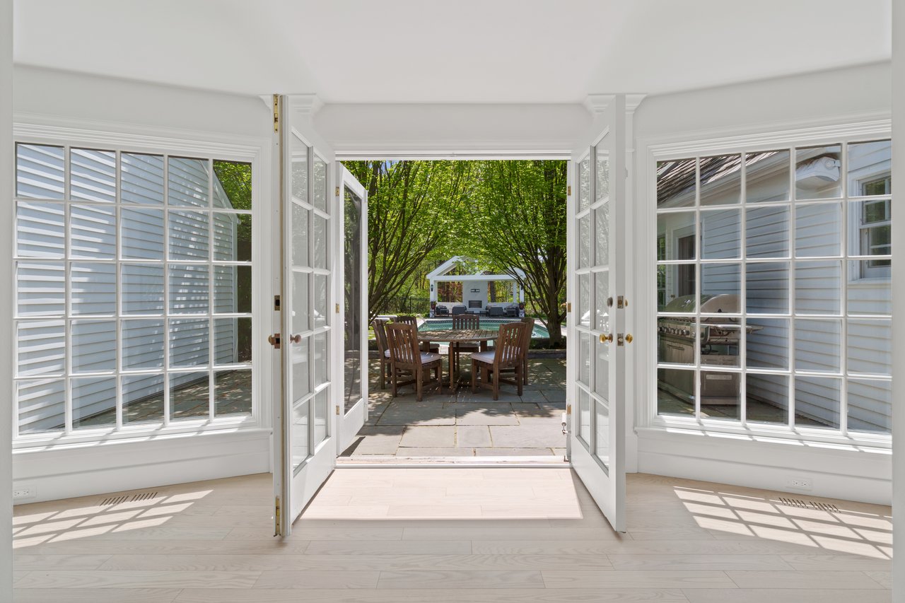 345 Woodridge Road
