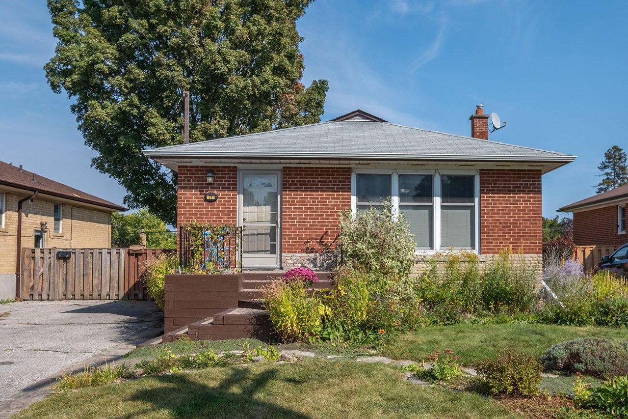 71 Farmbrook Rd