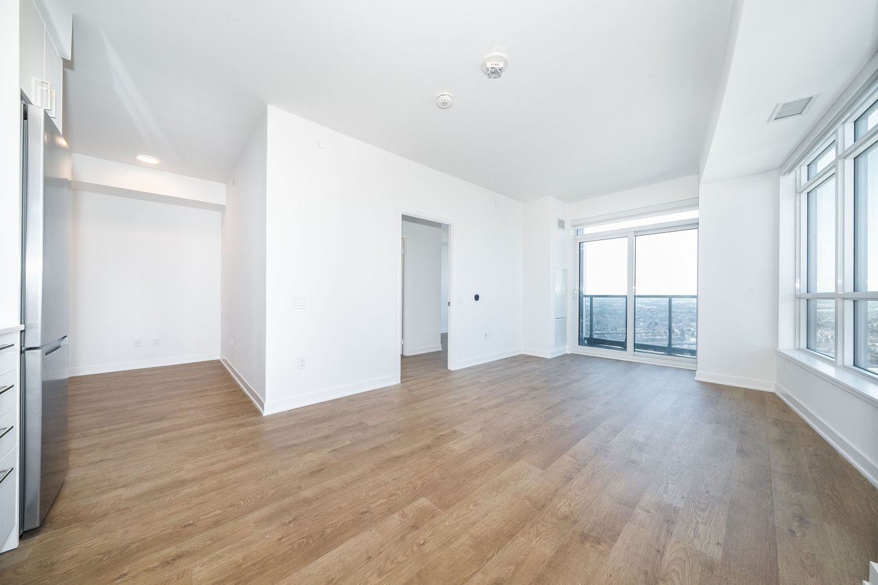 30 Upper Mall Way, A2205