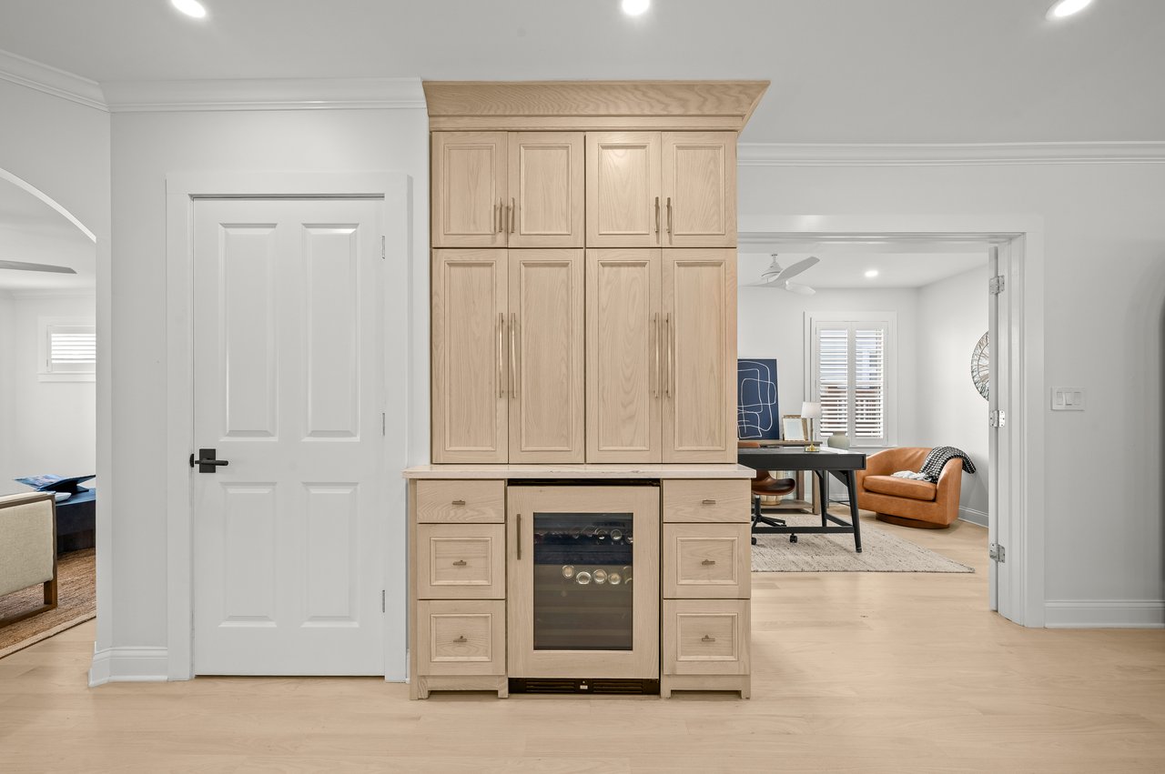 909 Lions Park Drive