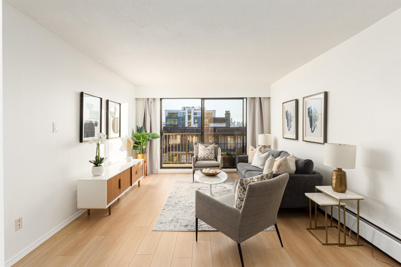 307 W 2nd St, #211