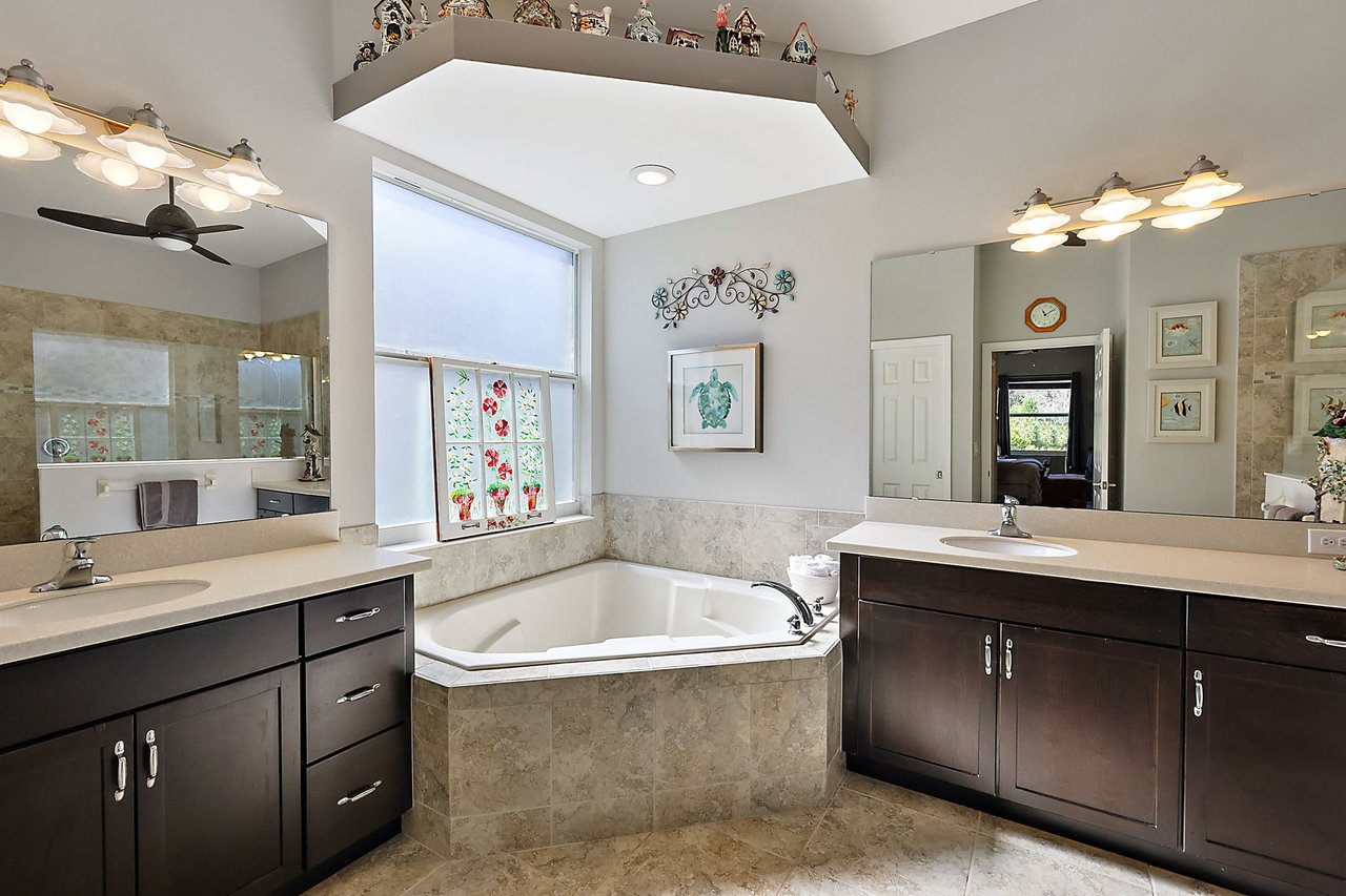 8376 Bridgeport Bay Cir