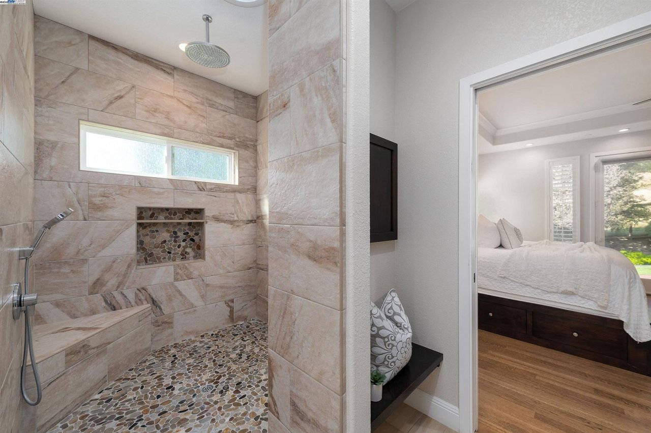 1398 Benedict Ct