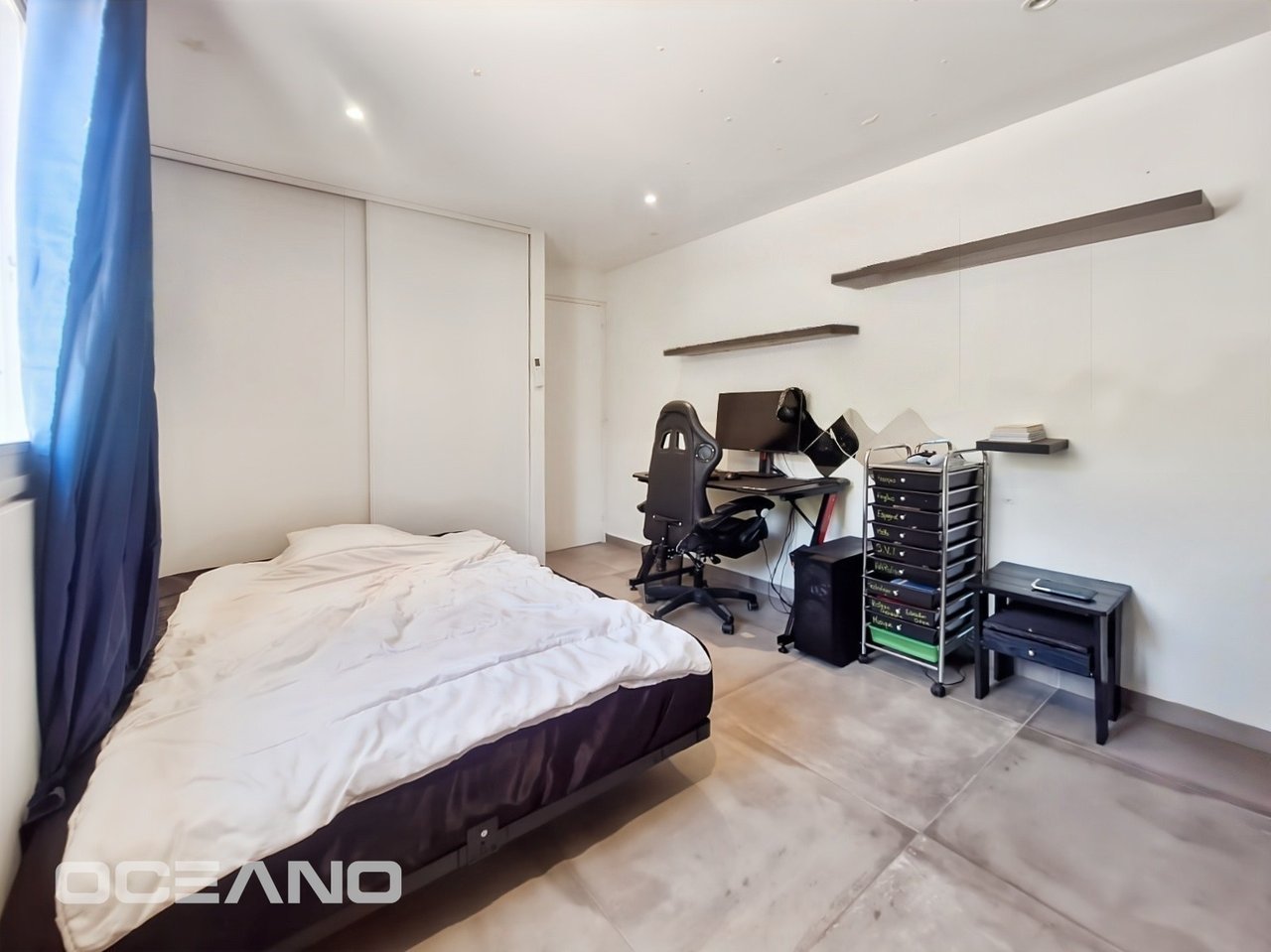 4-bedroom house with garden 