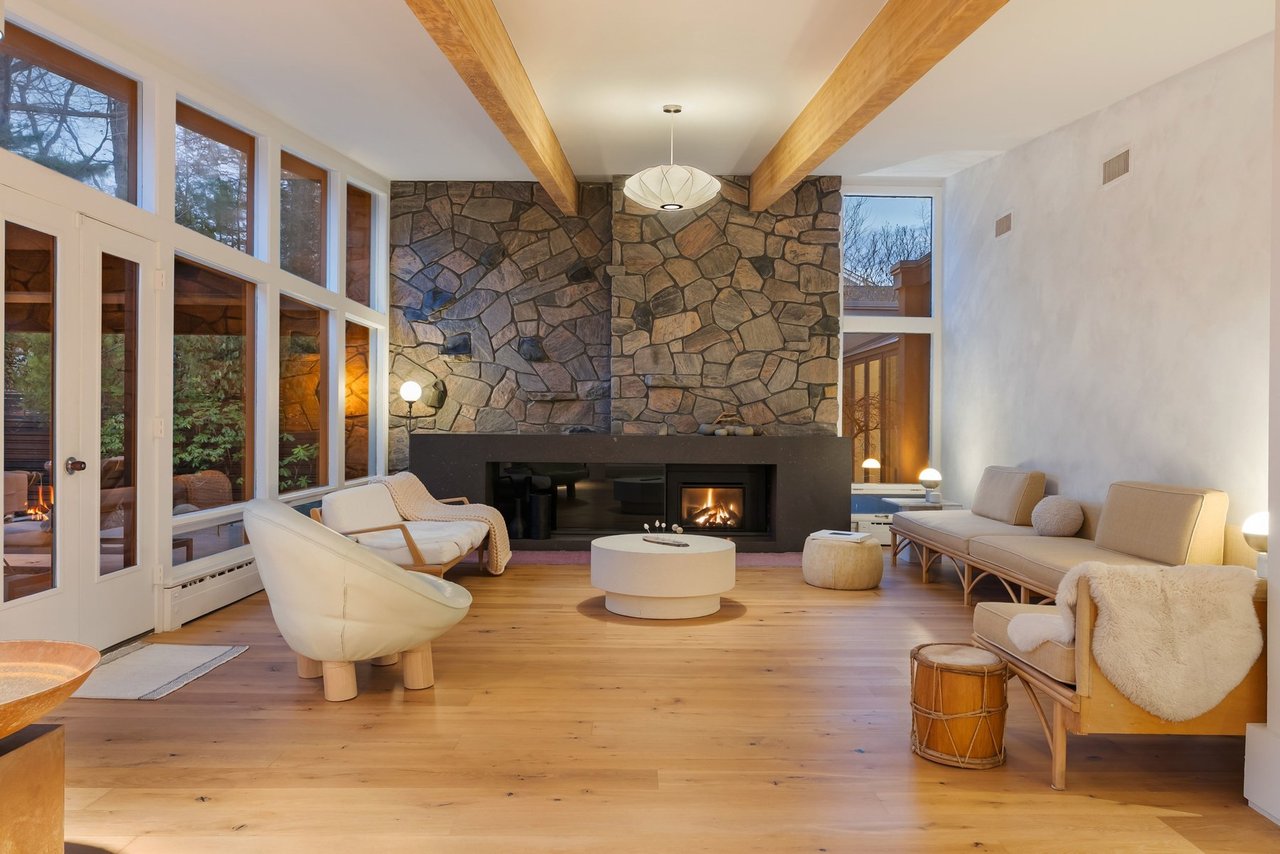 Inspiring MCM Residence