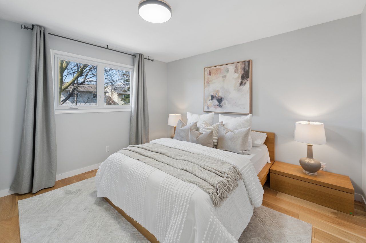 1156 Gloucester Square