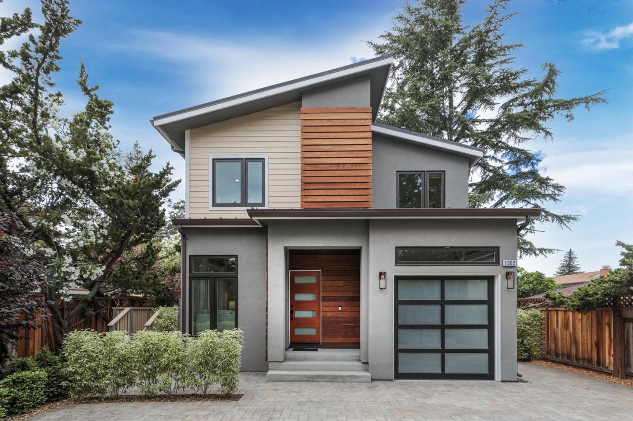 1002 Middle Avenue