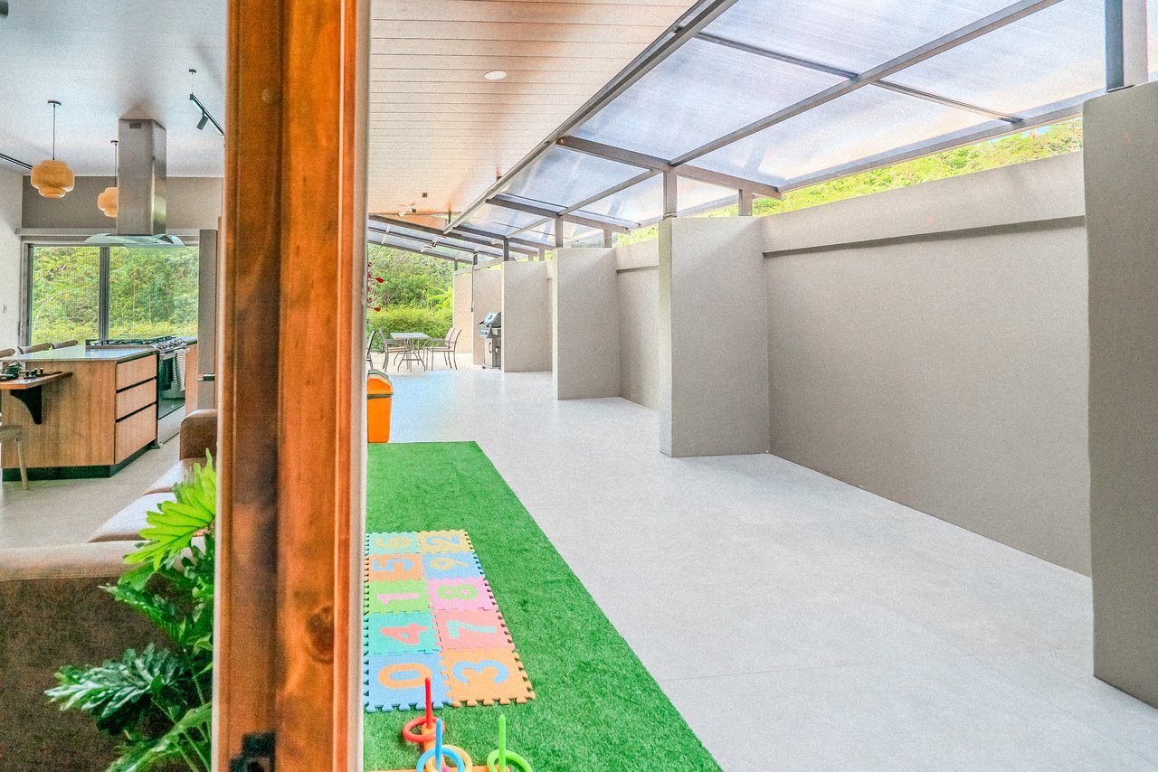 Brand New Tropical Jungle Home in Ojochal
