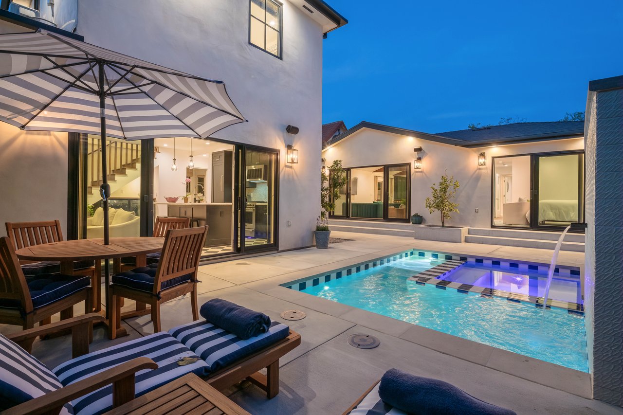 133 N La Jolla Avenue
