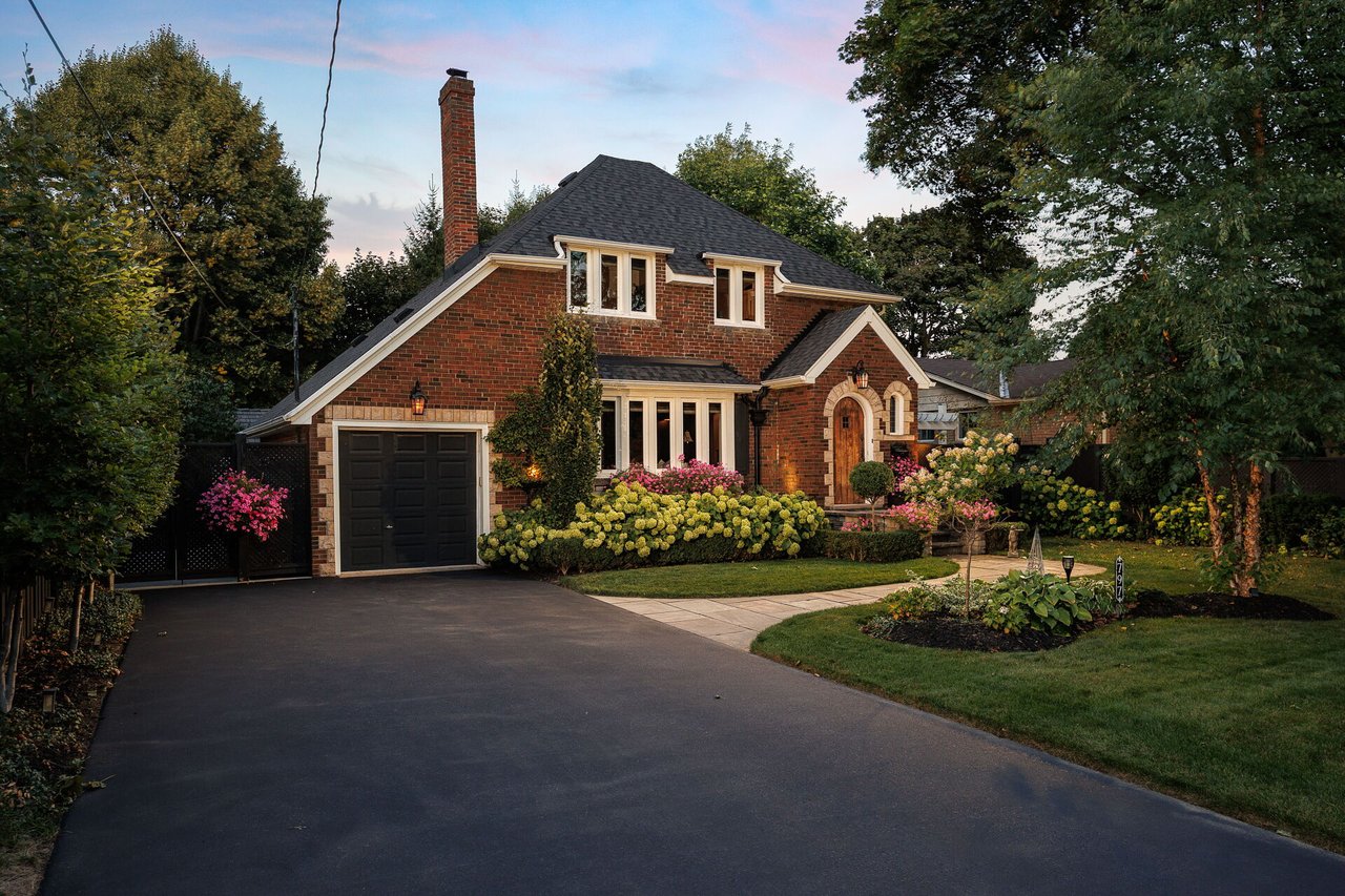 Character Brick Home On Clarkson 