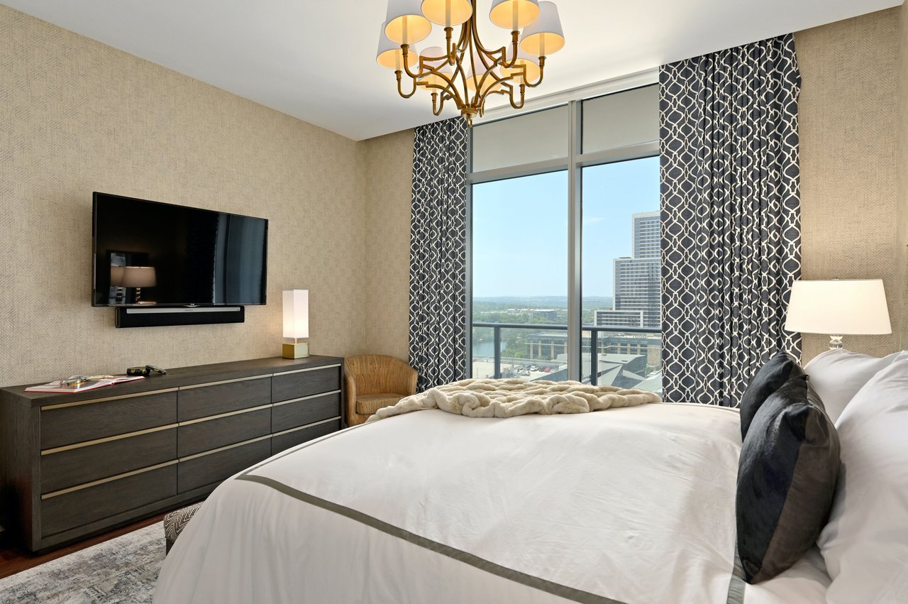 200 Congress Ave Unit 15A