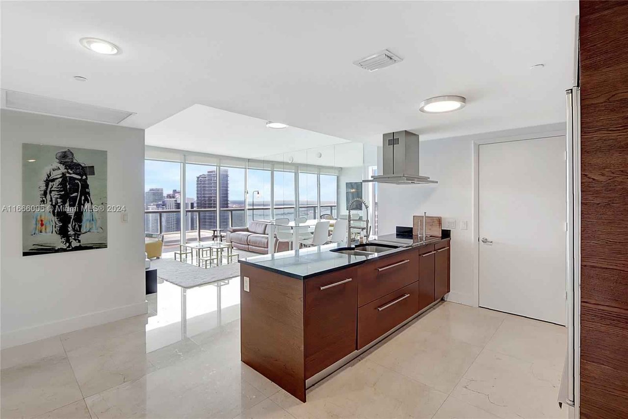 495 Brickell Ave Unit 5011