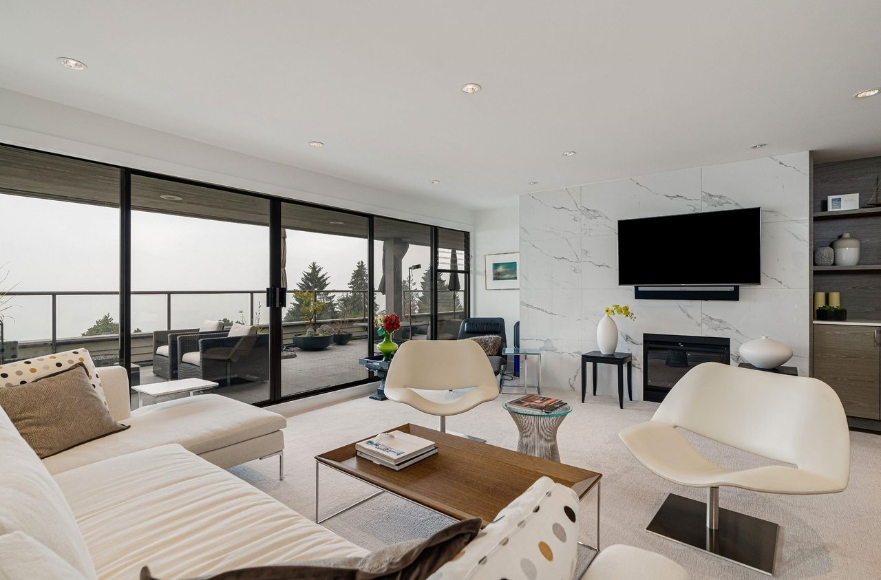 2242 Folkestone Way, #21