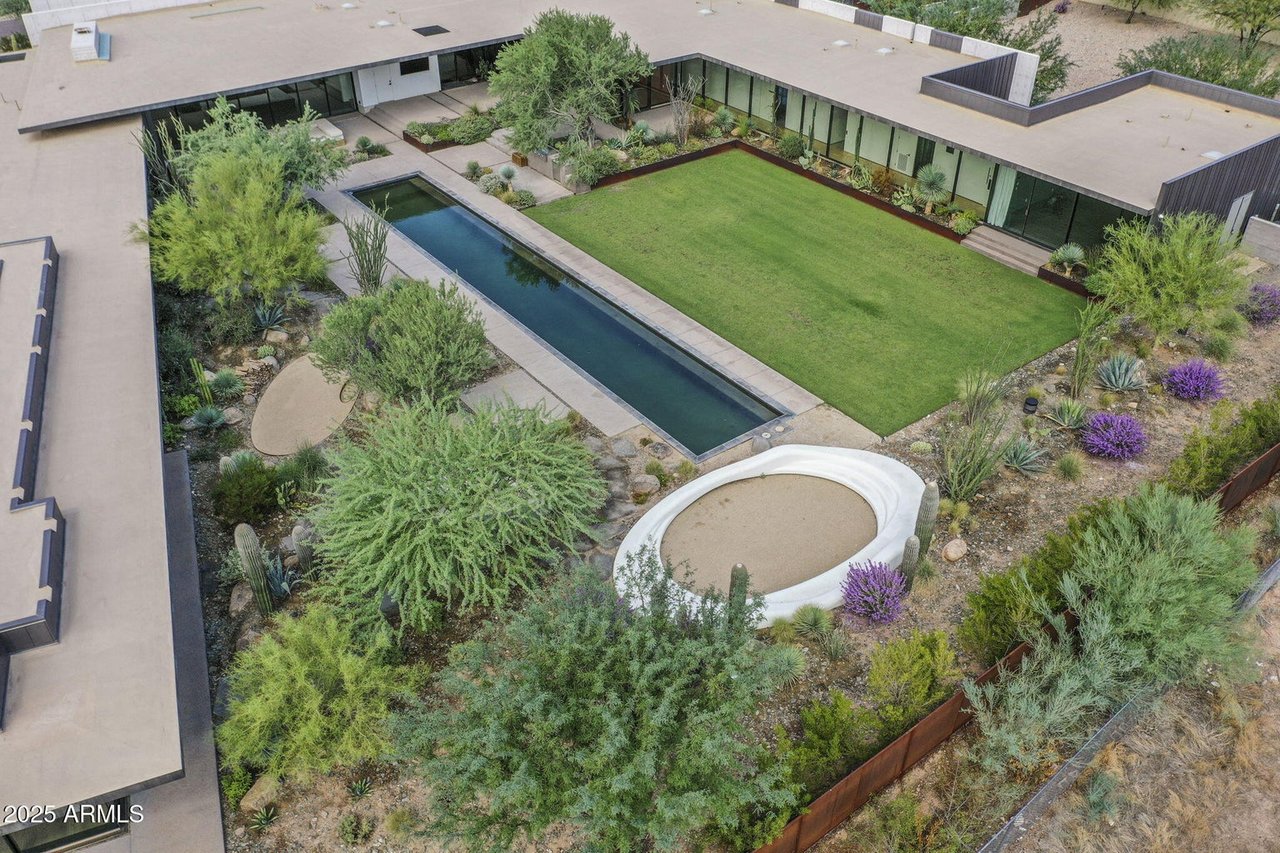 3700 E CAMINO SIN NOMBRE