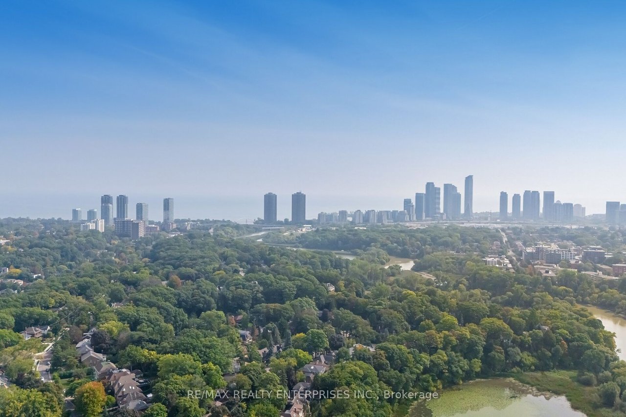 TERRACES OF OLD MILL PENTHOUSE
