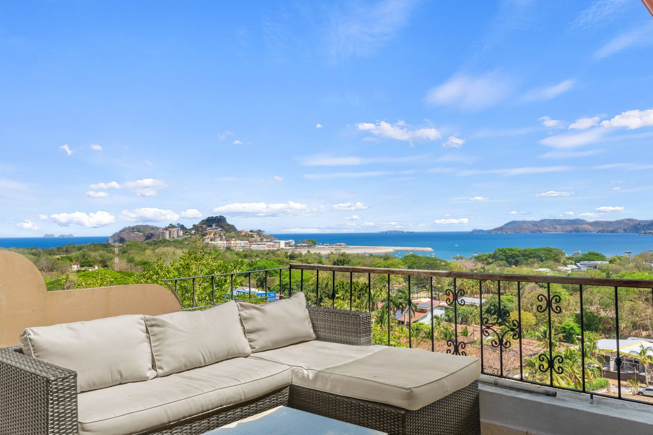 Casa Omega | Ocean View Apartment Complex in Altos de Flamingo