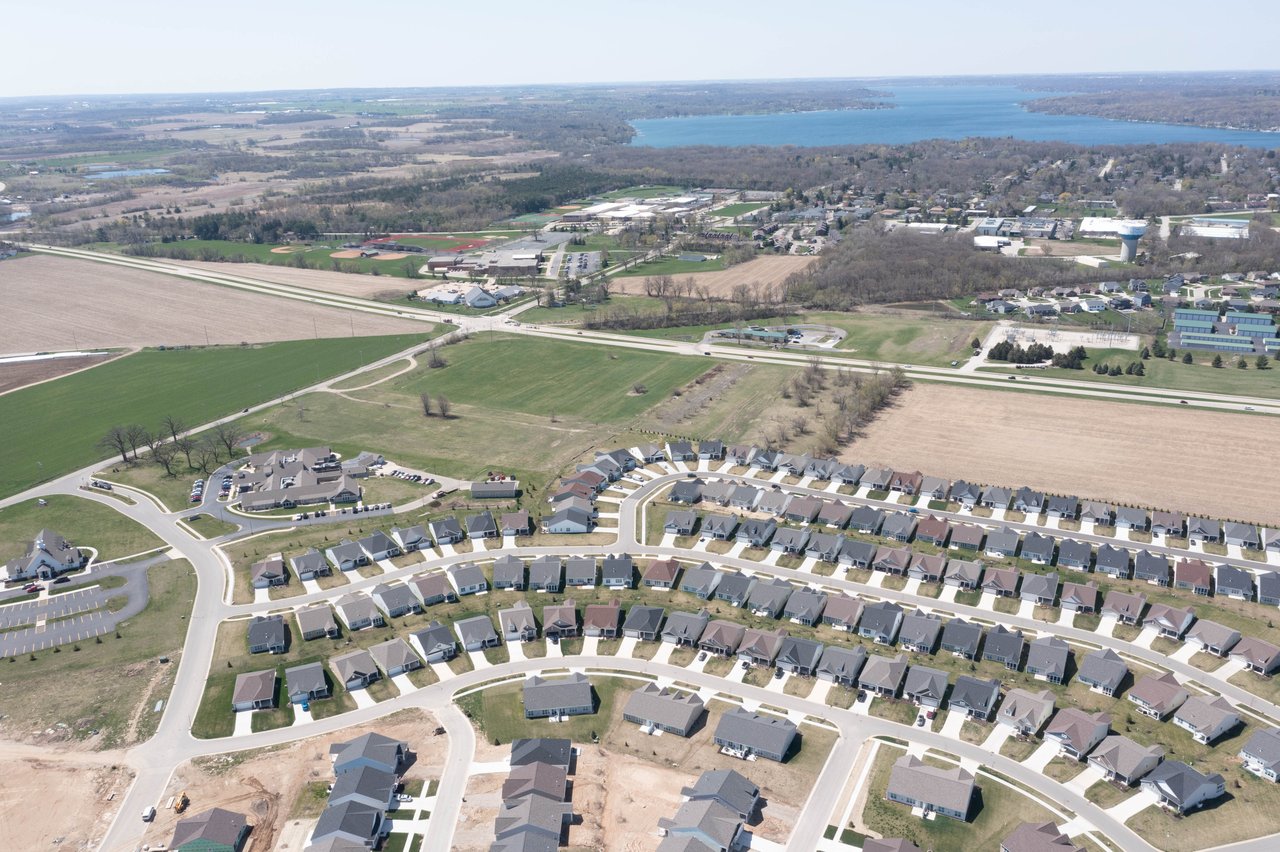 1101 S Edwards Boulevard