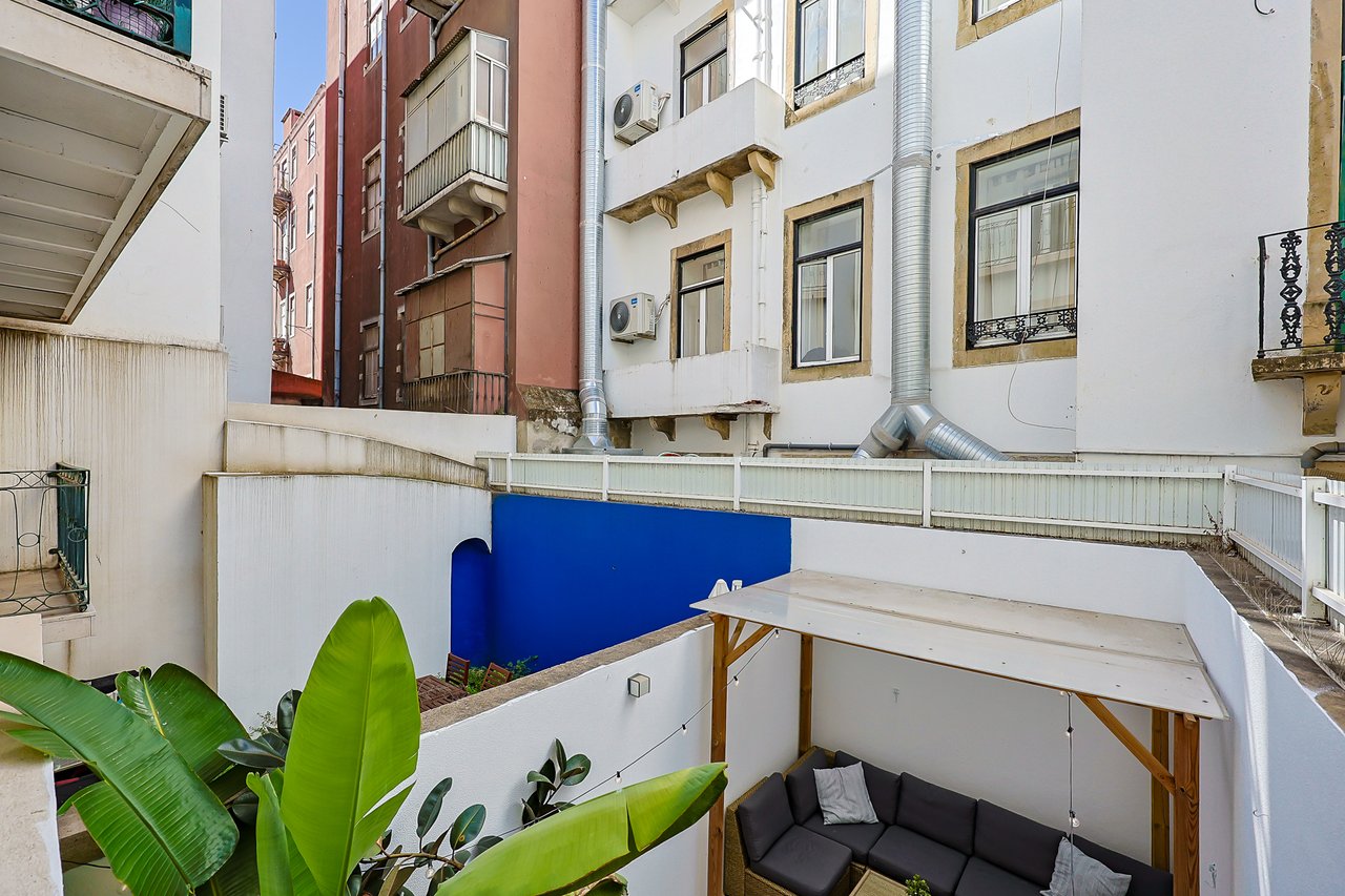 Trendy 1-Bedroom Duplex with Private Terrace in Lisbon’s Historic Heart