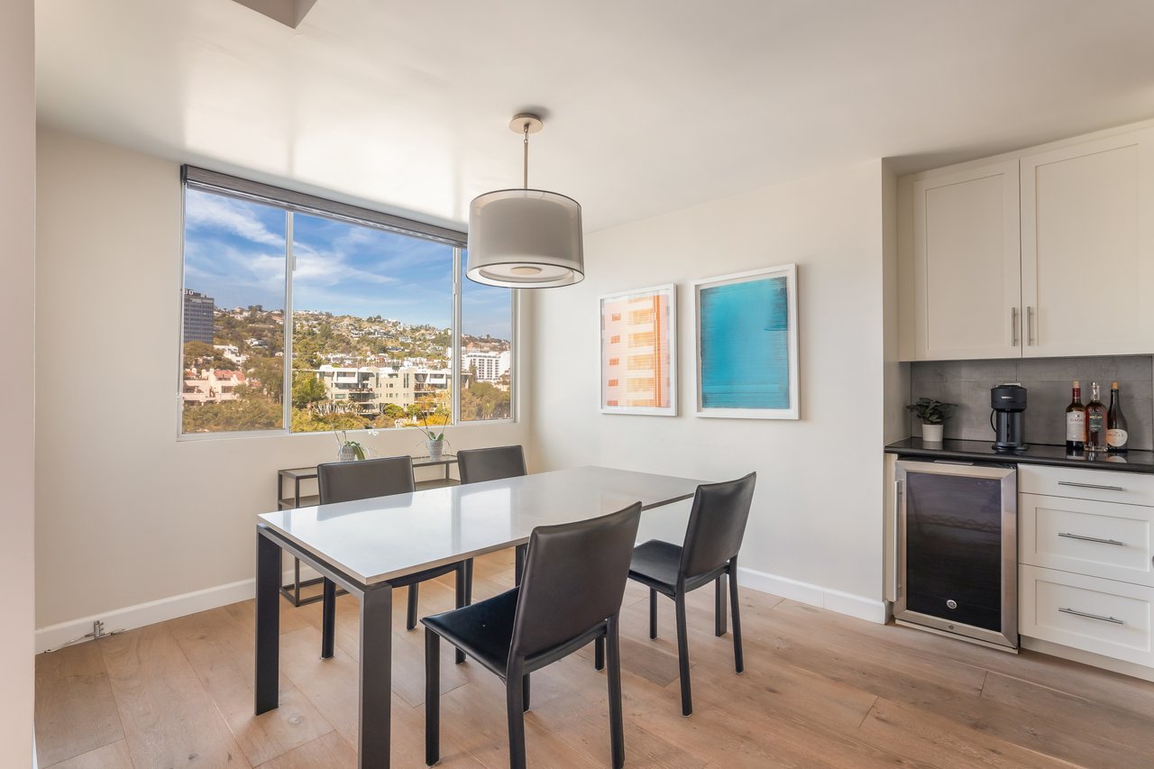 818 N Doheny Dr Unit: 607