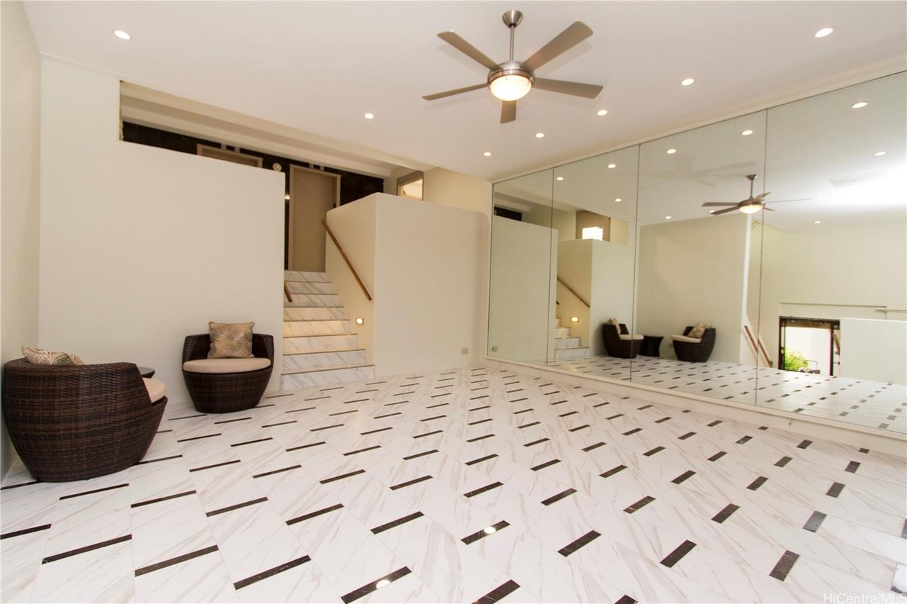 6710 Hawaii Kai Dr #1202, Honolulu 96825