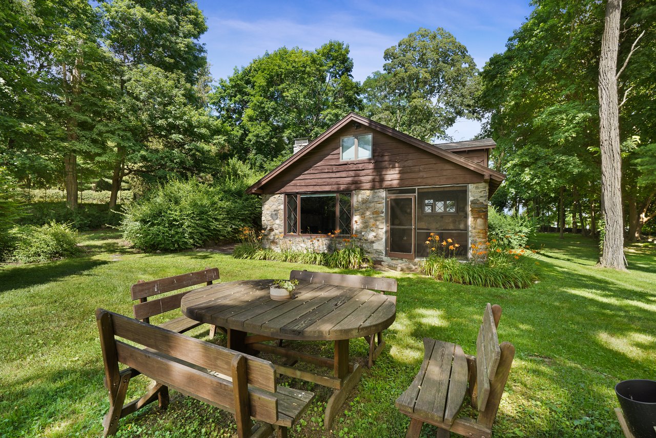 283-289 Starr Ridge Road Unit: 283-289 and 299