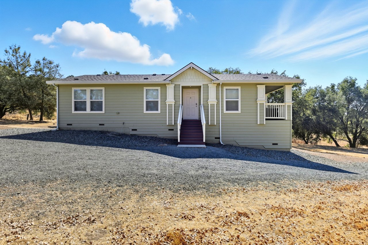 18400 Live Oak Court