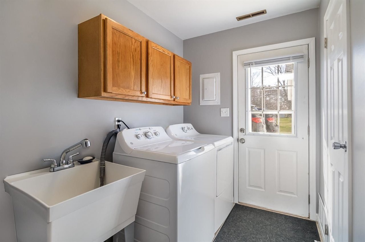 618-622 N Shelby Pl, Hobart, IN