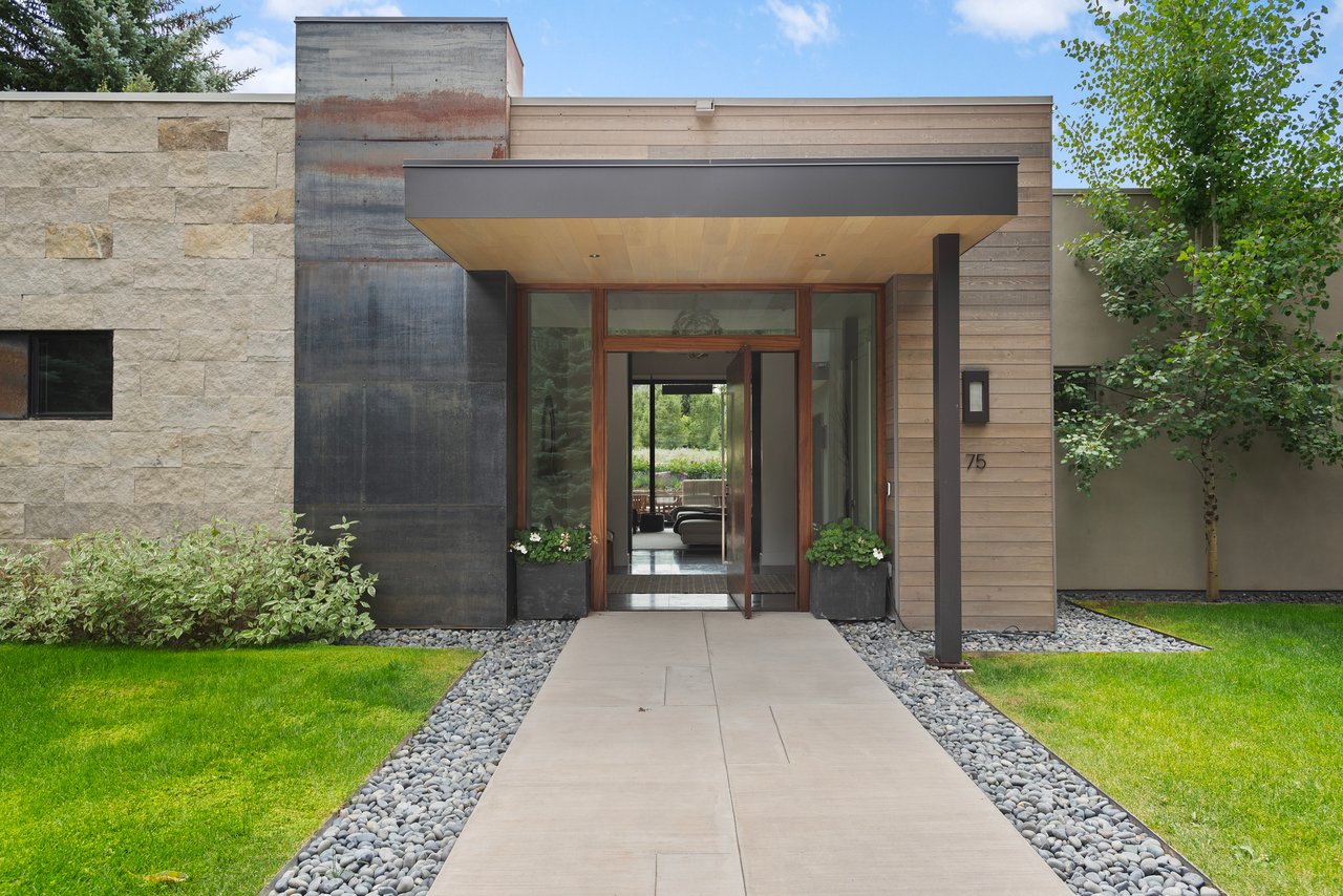 77 Overlook Drive