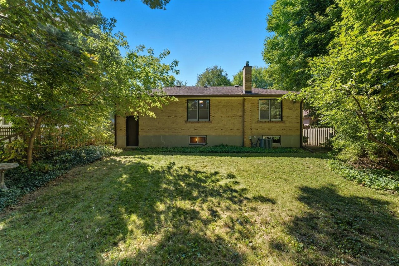 1229 Welwyn Dr