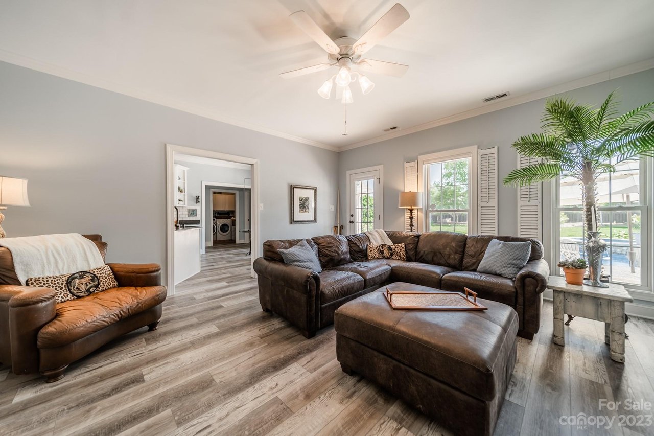 2641 Willis Dr