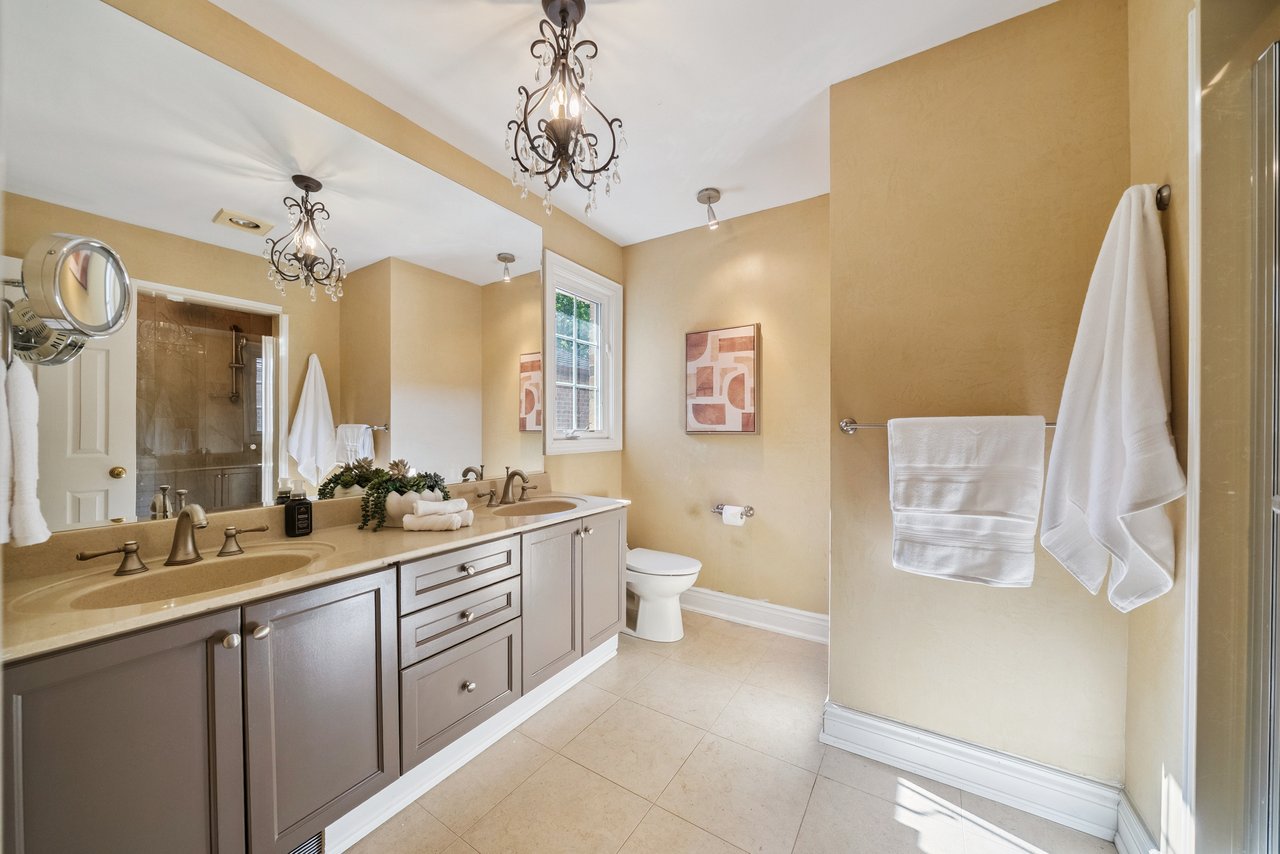 140 Reeve Dr