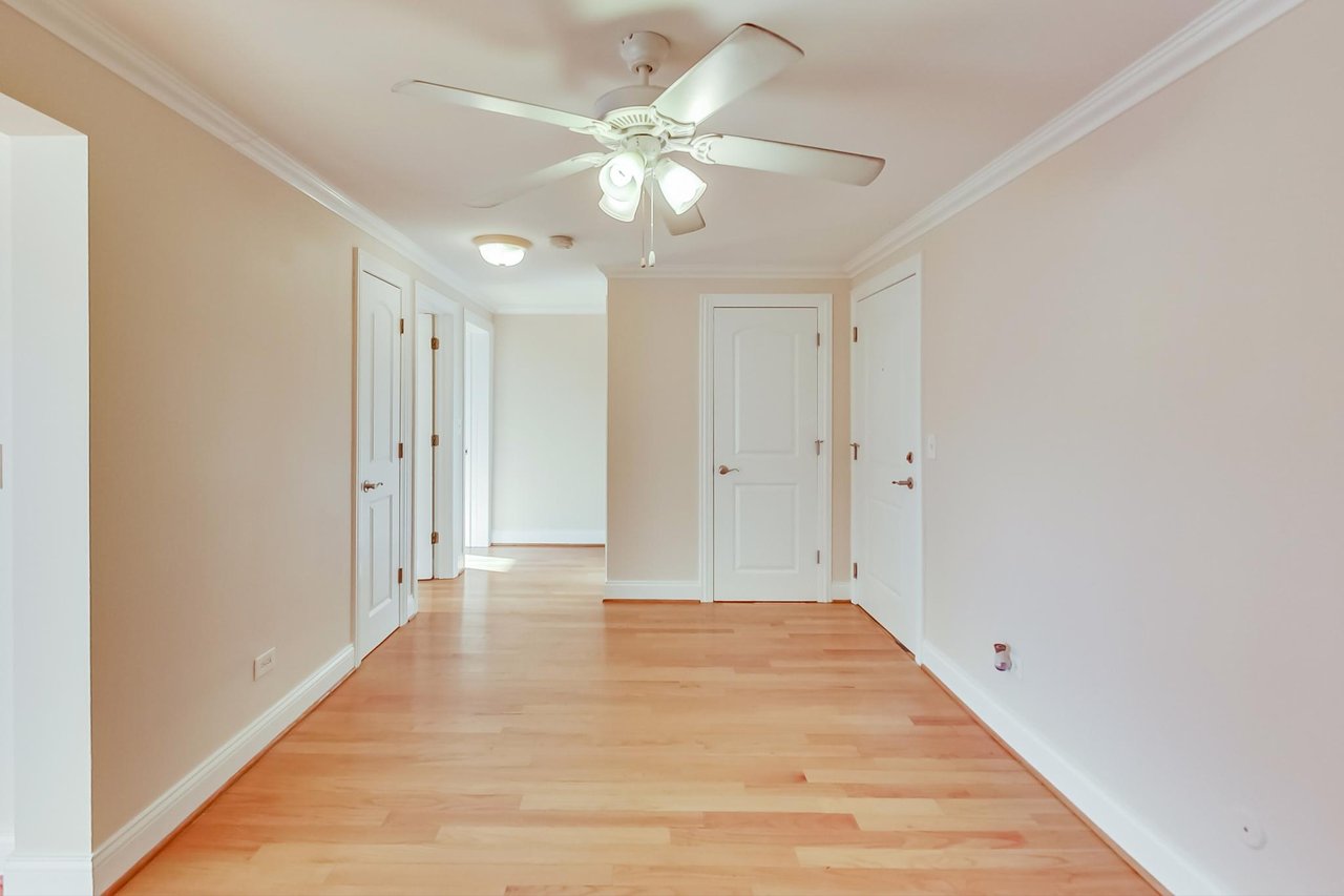 6333 N Milwaukee Ave Unit 1G