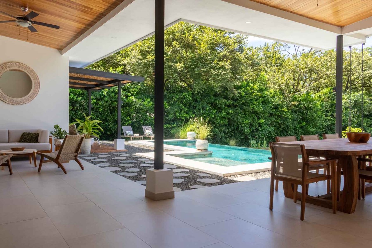 Casa Bromelia Dorada | Stylish 3-Bedroom Home with Pool in Nature-Lovers’ Paradise