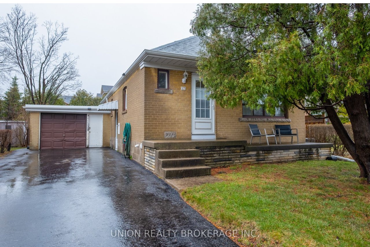 17 Stamford Sq S