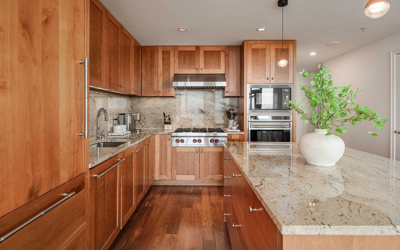 The Vibrant Downtown Lifestyle Awaits at Bellevue Towers