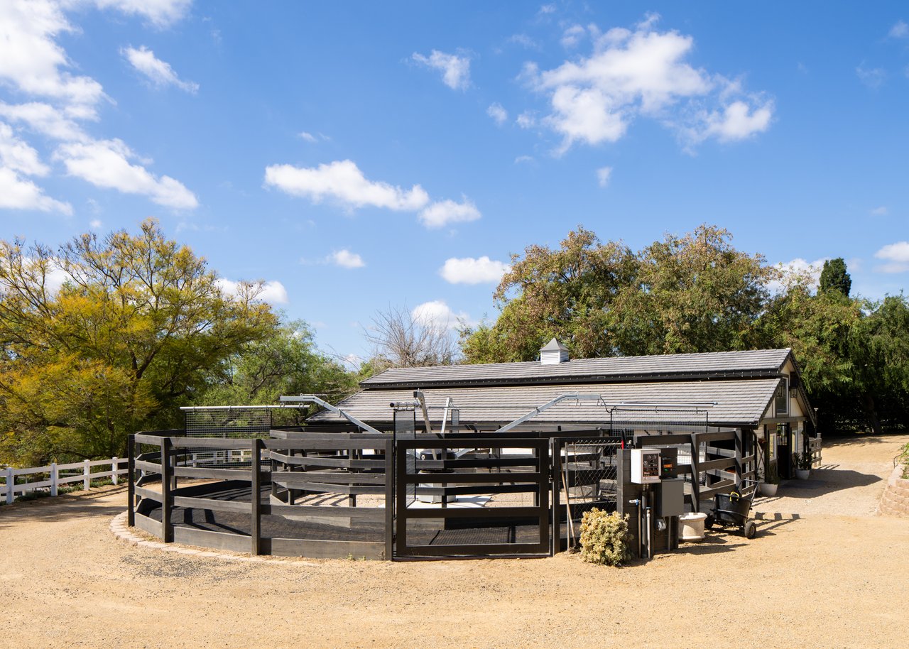 7017 Via Mariposa Sur