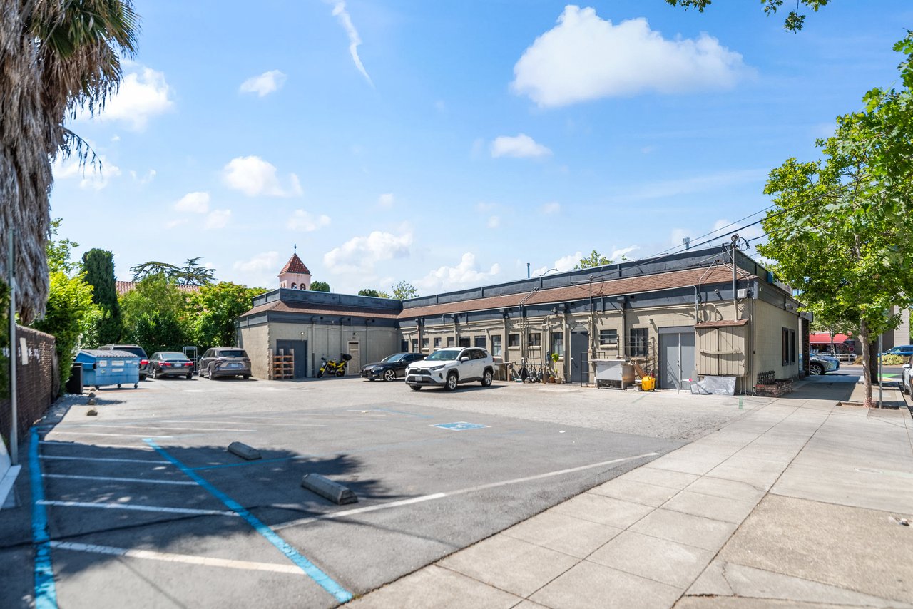 Rare Value-Add 5,706 SF Retail Strip Center