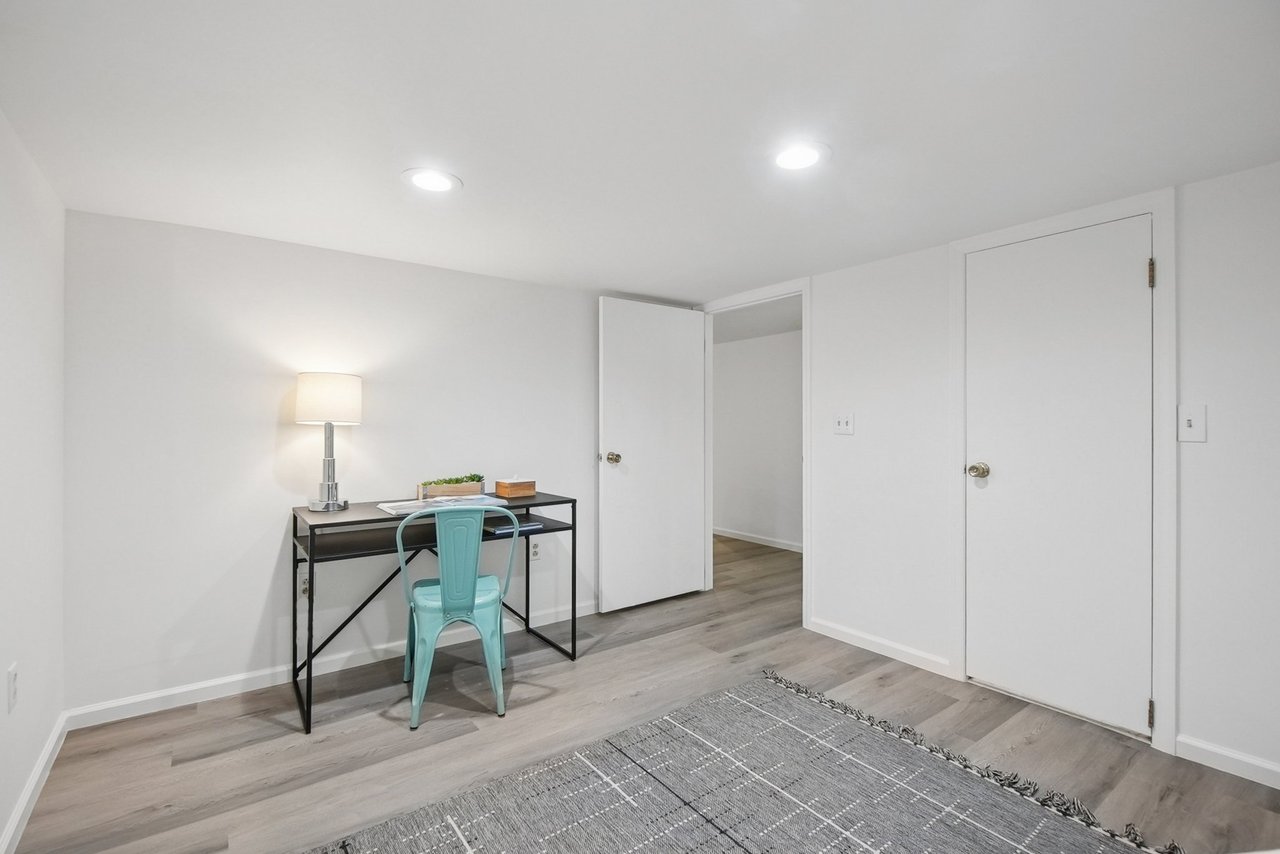 39 Collinwood Rd