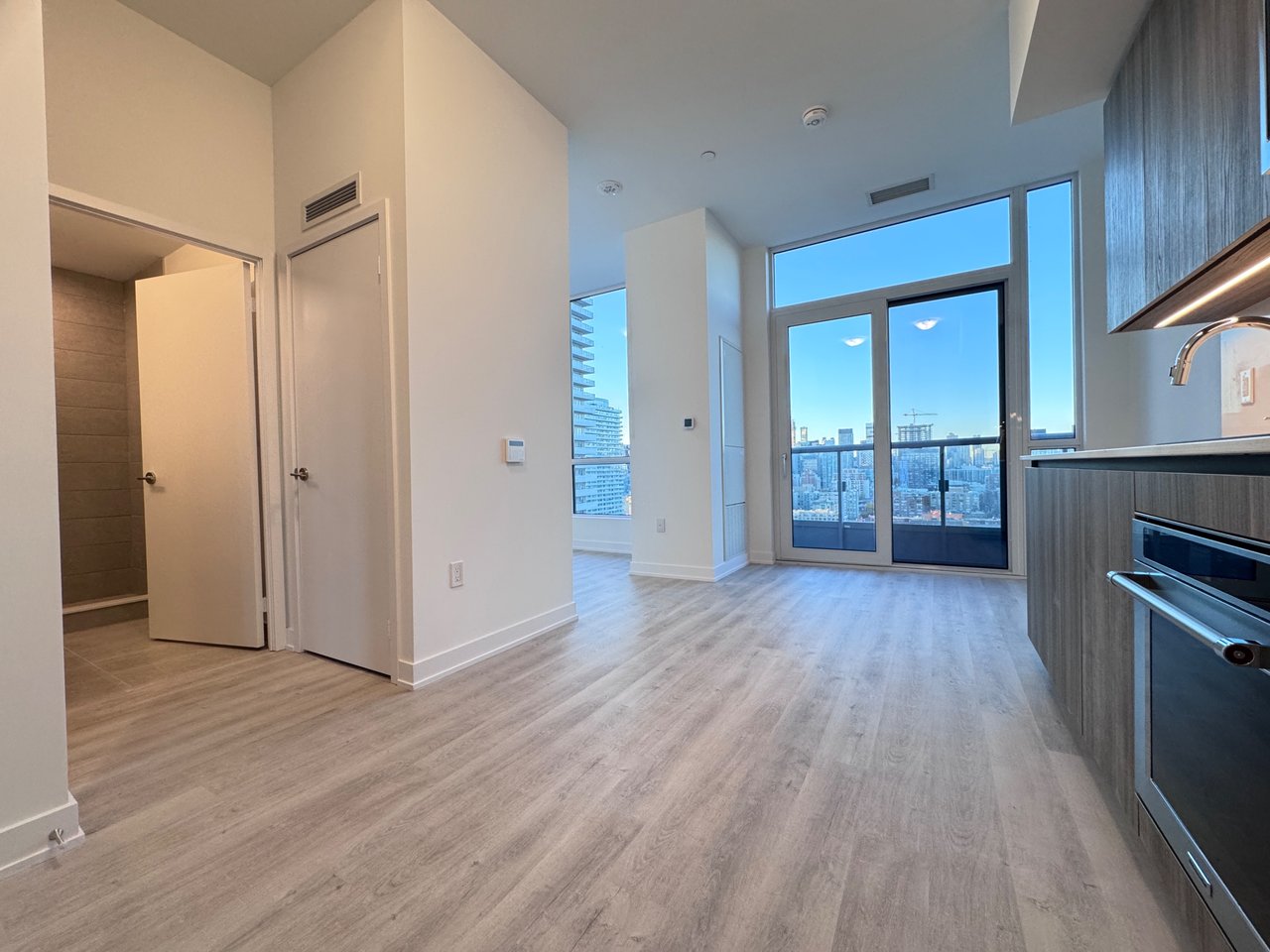 15 Richardson Street 2003, Toronto C08 Unit: 2003