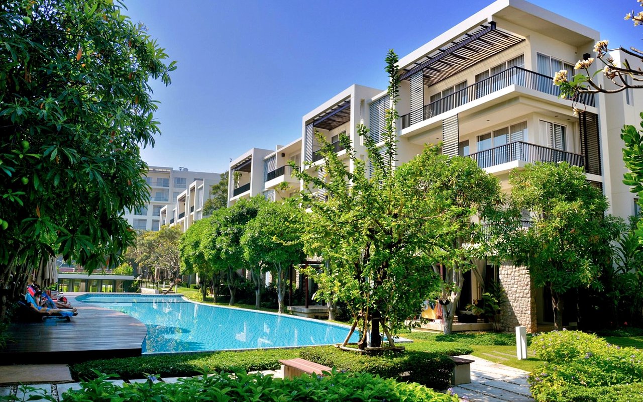 Should You Buy a High Rise Condo cover